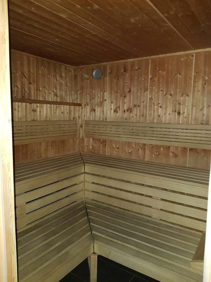 Apartament Pomaranczowy Z Basenem,Sauna-Blisko Morza. Kolobrzeg Dış mekan fotoğraf